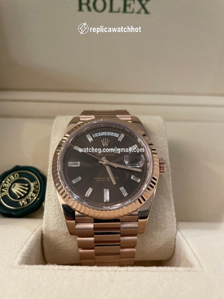 Rolex Day-Date 40 Mens watch Unisex Rose gold Automatic 228235 2