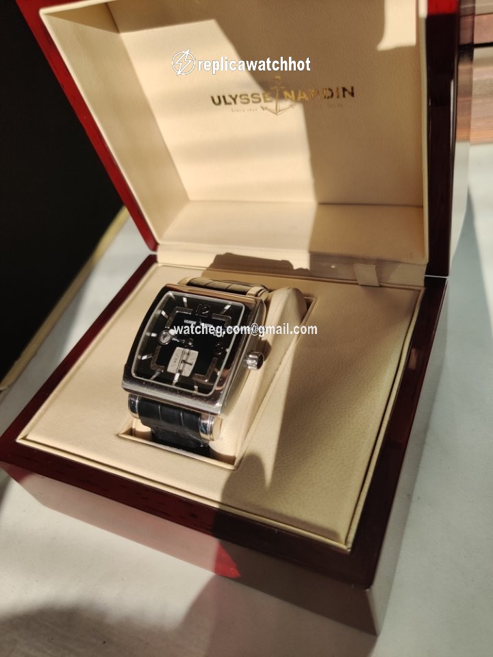 Ulysse Nardin Quadrato Dual Time Mens watch Unisex Automatic Steel 243-92 632 2