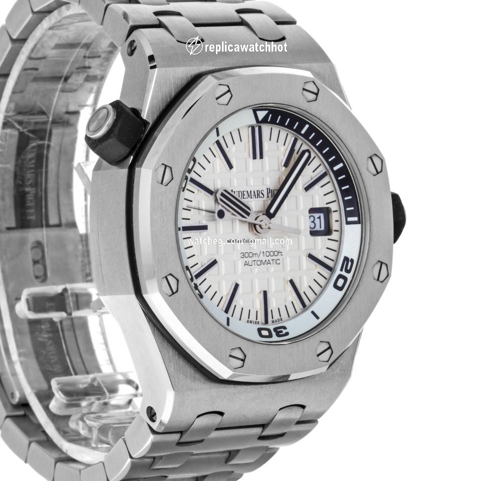 Audemars Piguet Royal Oak Offshore Diver Mens watch Unisex Automatic Steel 15710ST 2