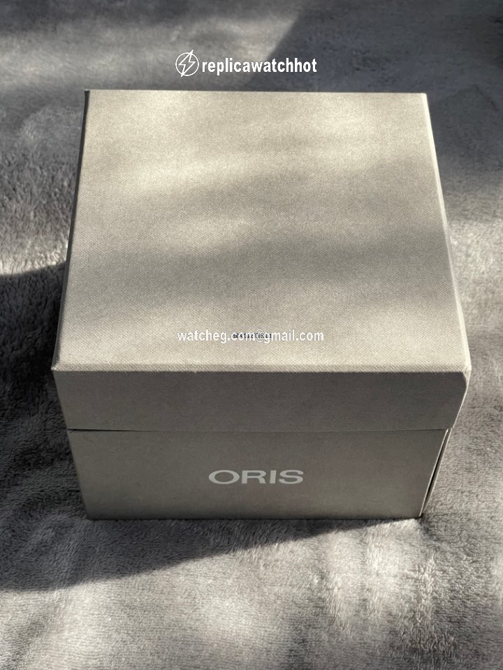 Oris Artelier Calibre 111 Mens watch Unisex Manual winding Steel 01 111 7700 4063 2