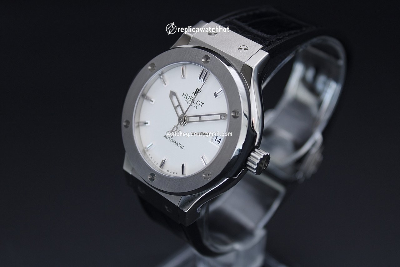 Hublot Classic Fusion 45, 42, 38, 33 mm Mens watch Unisex Automatic Titanium 565.NX.2610.LR 2