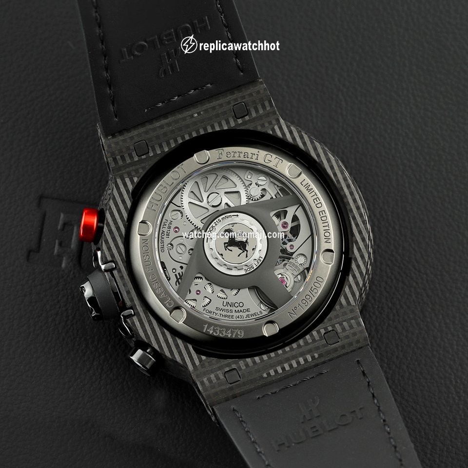 Hublot Classic Fusion 45, 42, 38, 33 mm Mens watch Unisex Automatic Carbon 526.qb.0124.vr 2