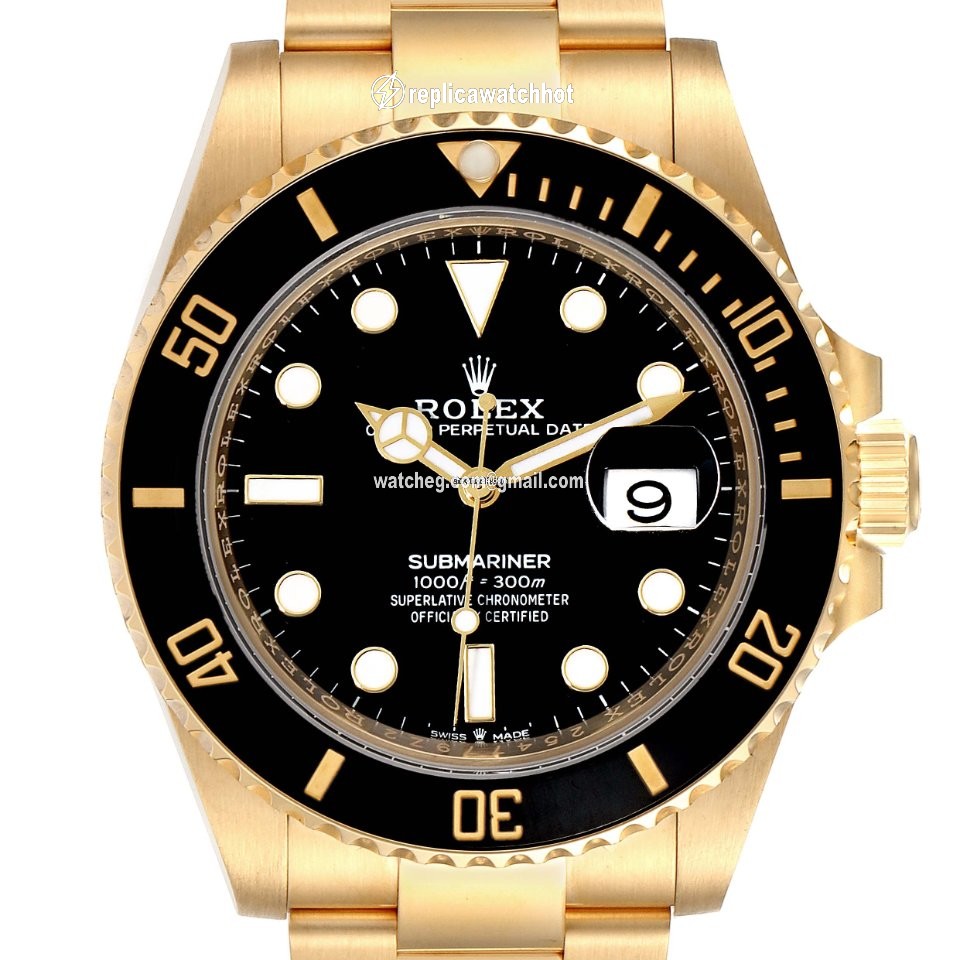 Rolex Submariner Date Mens watch Unisex Yellow gold Automatic 126618 2