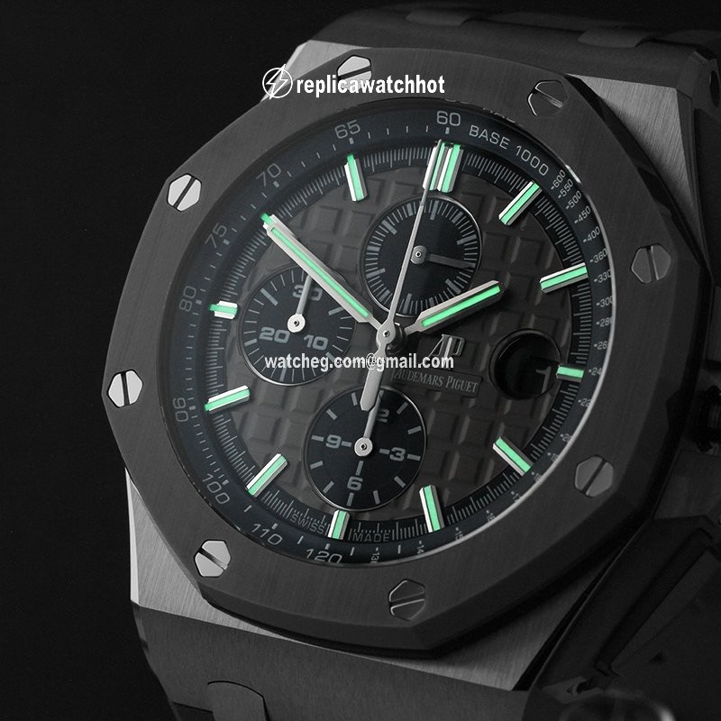 Audemars Piguet Royal Oak Offshore Chronograph Mens watch Unisex Automatic Titanium 26400IO.OO.A004CA.02 2