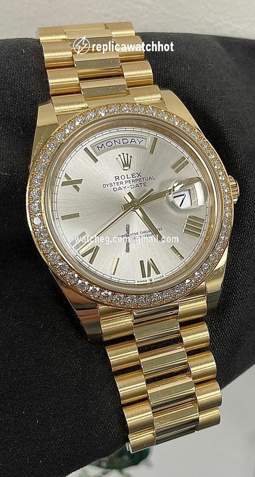 Rolex Day-Date 40 Mens watch Unisex Yellow gold Automatic 228348 2