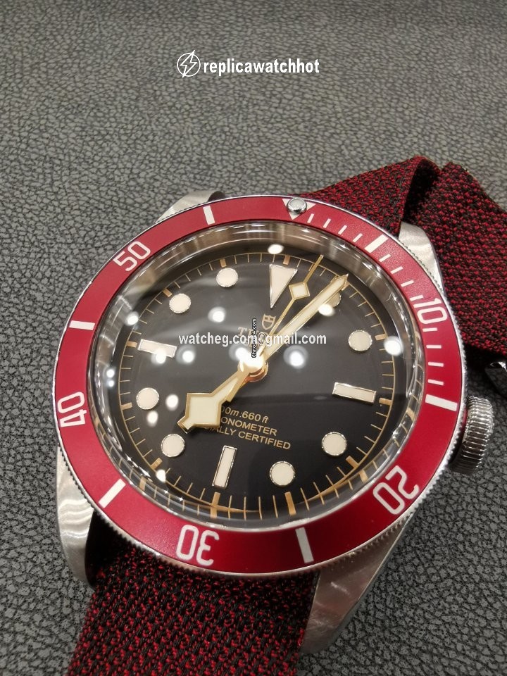 Tudor Black Bay Mens watch Unisex Automatic Steel M79230R-0011 2