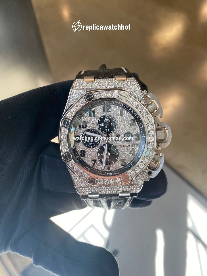 Audemars Piguet Royal Oak Offshore Chronograph Mens watch Unisex Automatic White gold 26215.BC.ZZ.A101CR.01 2