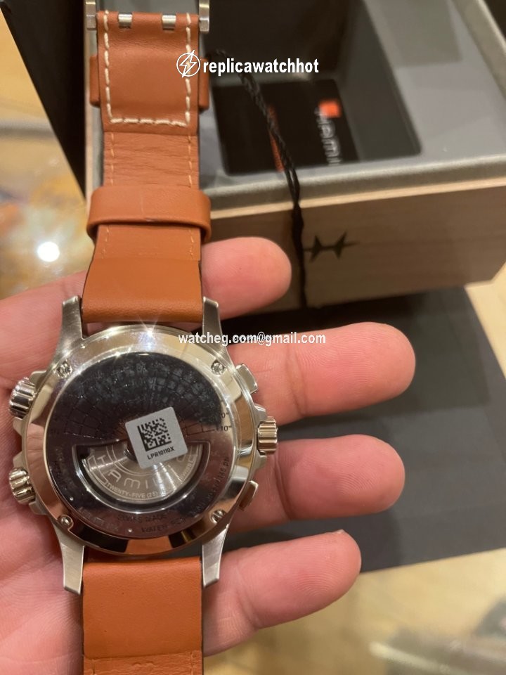 Hamilton Khaki X-Wind Mens watch Unisex Automatic Steel H77616533 2