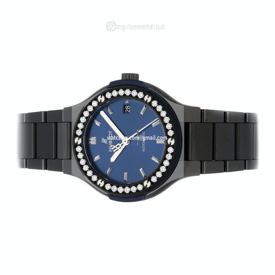 Hublot Classic Fusion 45, 42, 38, 33 mm Womens watch Automatic Ceramic 568.CM.7170.CM.1204 2