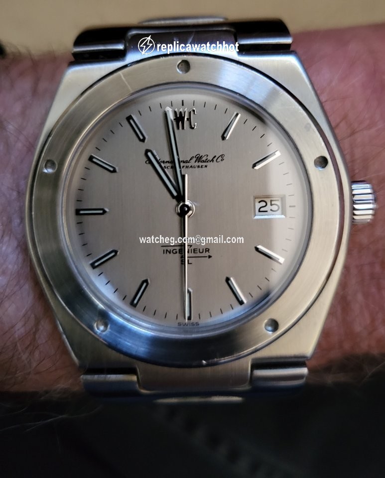 IWC Ingenieur Jumbo Mens watch Unisex Automatic Steel IW1832 2