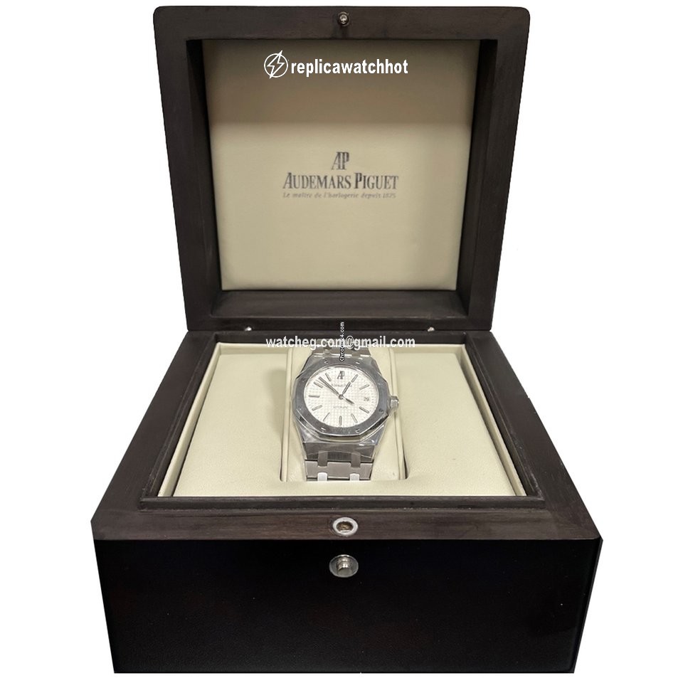 Audemars Piguet Royal Oak Selfwinding Mens watch Unisex Automatic Steel 15300ST.OO.1220ST.01 2