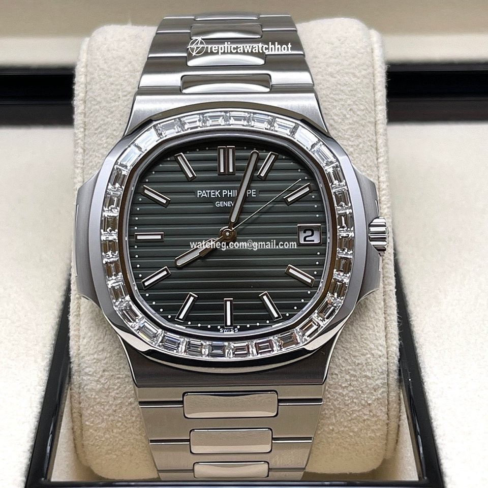Patek Philippe Nautilus Mens watch Unisex Automatic Steel 5711 1300A-001 2
