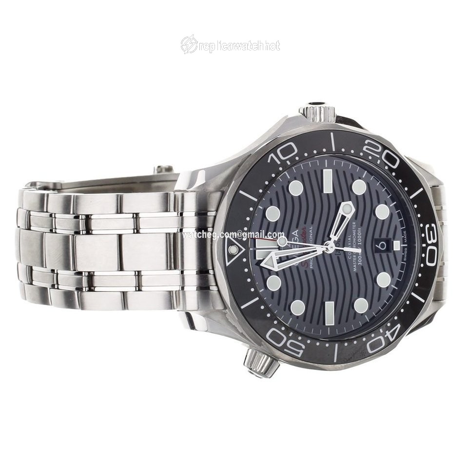 Omega Seamaster Diver 300 M Mens watch Unisex Automatic Steel 21030422001001 2