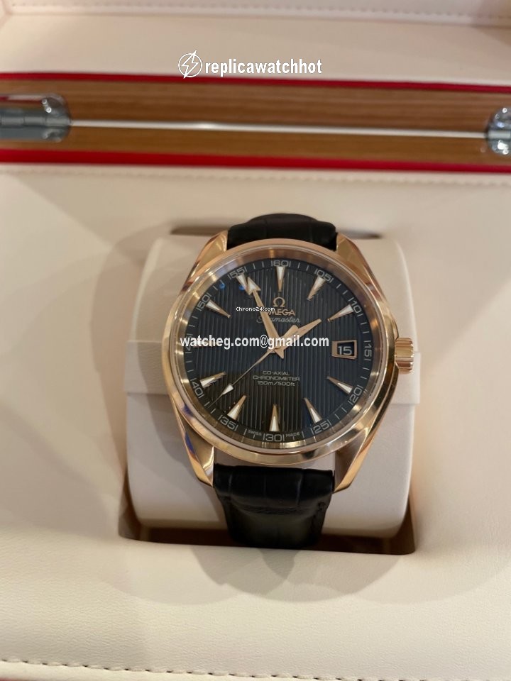 Omega Seamaster Aqua Terra Mens watch Unisex Automatic Rose gold 231.53.42.21.06.001 2