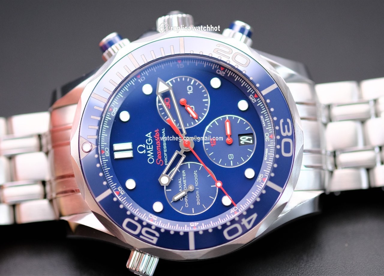 Omega Seamaster Diver 300 M Mens watch Unisex Automatic Steel 212.30.44.50.03.001 2