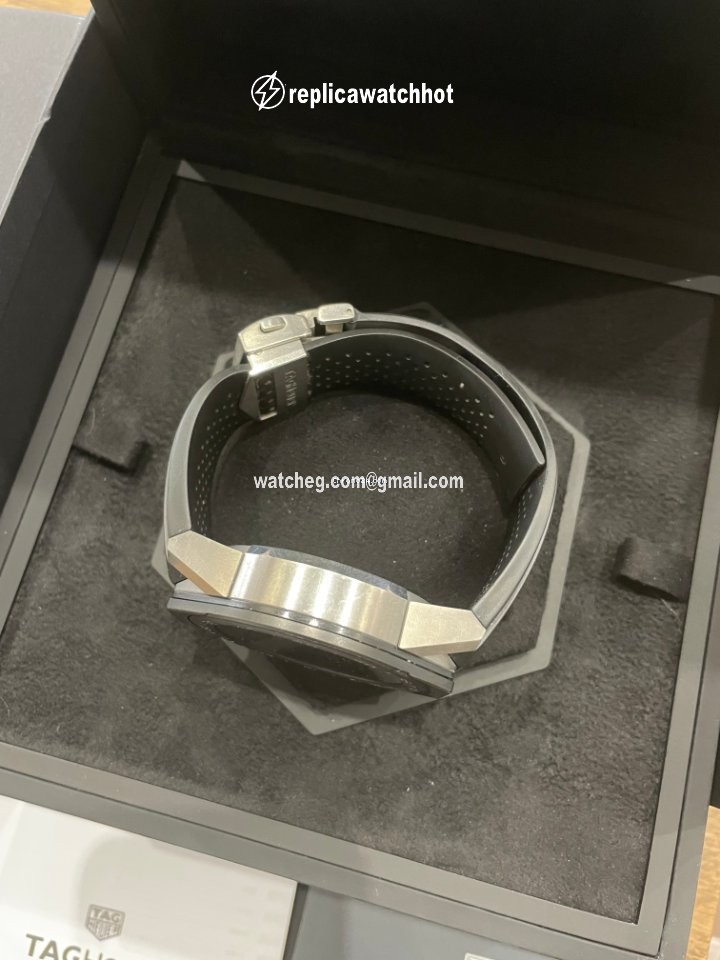 TAG Heuer Connected Mens watch Unisex Quartz Titanium SBF8A8001.11FT6076 2