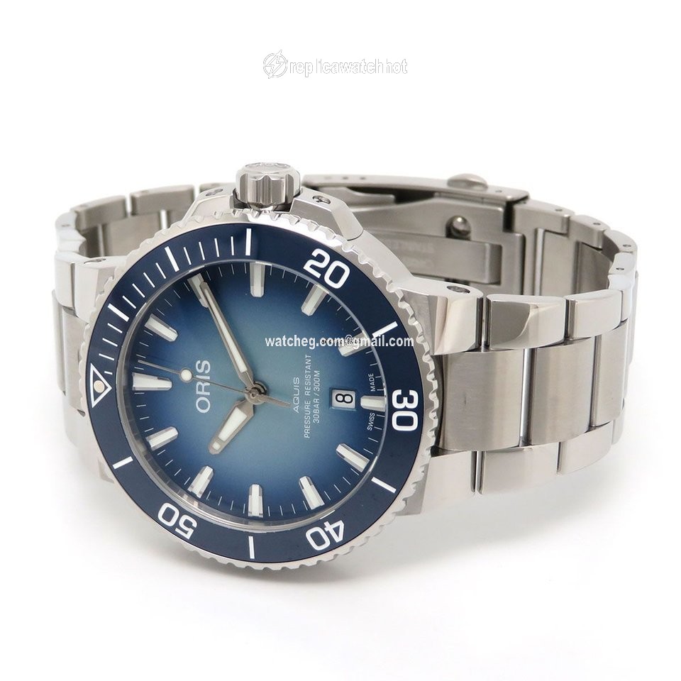 Oris Aquis Date Mens watch Unisex Automatic Steel 01 733 7730 4175 2