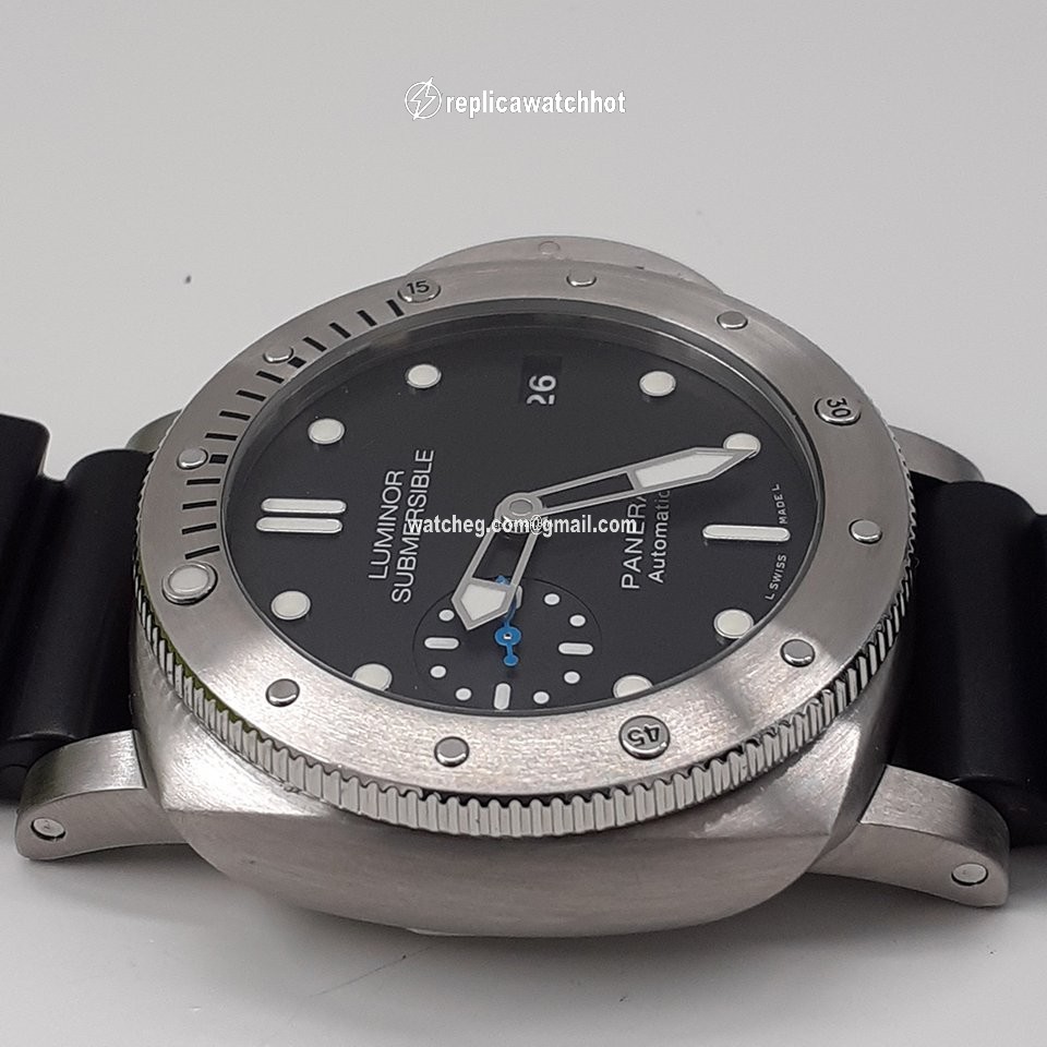Panerai Luminor Submersible 1950 3 Days Automatic Mens watch Unisex Automatic Steel PAM00682 2