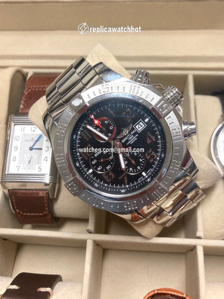 Breitling Super Avenger II Mens watch Unisex Automatic Steel A1337111 BC28 168A 2