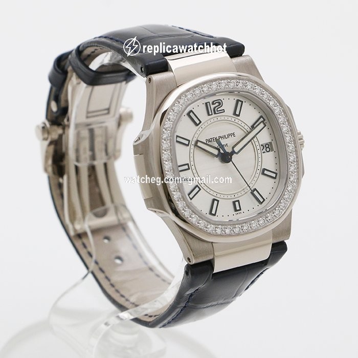 Patek Philippe Nautilus Quartz White gold 7010G-001 2