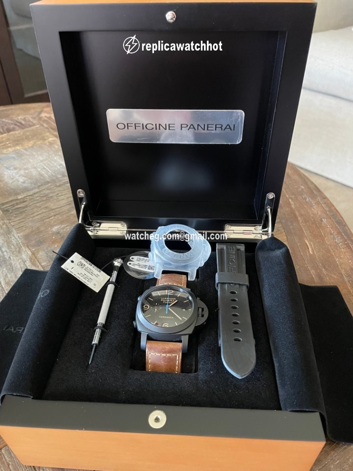 Panerai Luminor 1950 3 Days Chrono Flyback Mens watch Unisex Automatic Ceramic PAM 00580 2