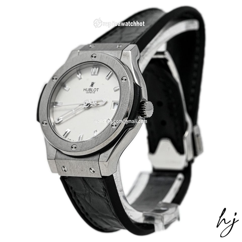 Hublot Classic Fusion Quartz Womens watch Quartz Titanium 581.NX.2610.RX 2
