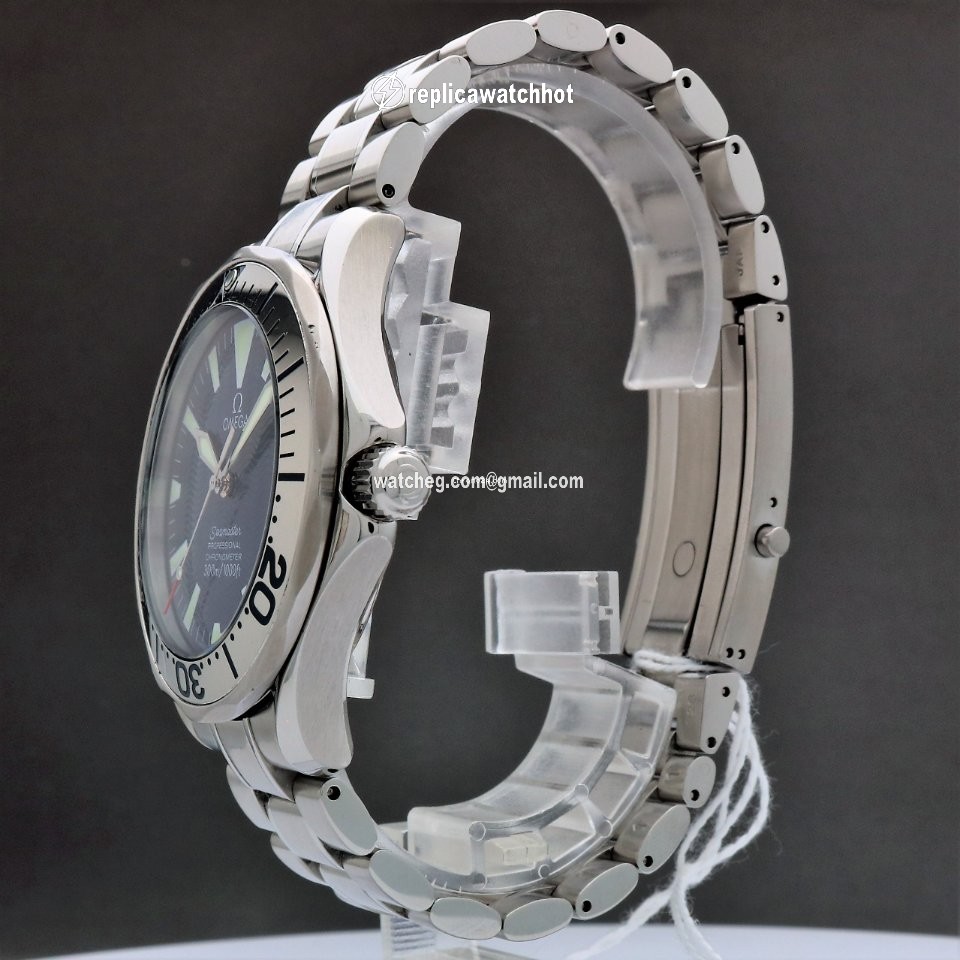 Omega Seamaster Diver 300 M Mens watch Unisex Automatic Steel 2255.80 2