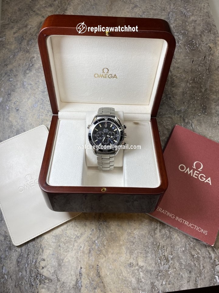 Omega Seamaster Planet Ocean Chronograph Mens watch Unisex Automatic Steel 2210.50.00 2