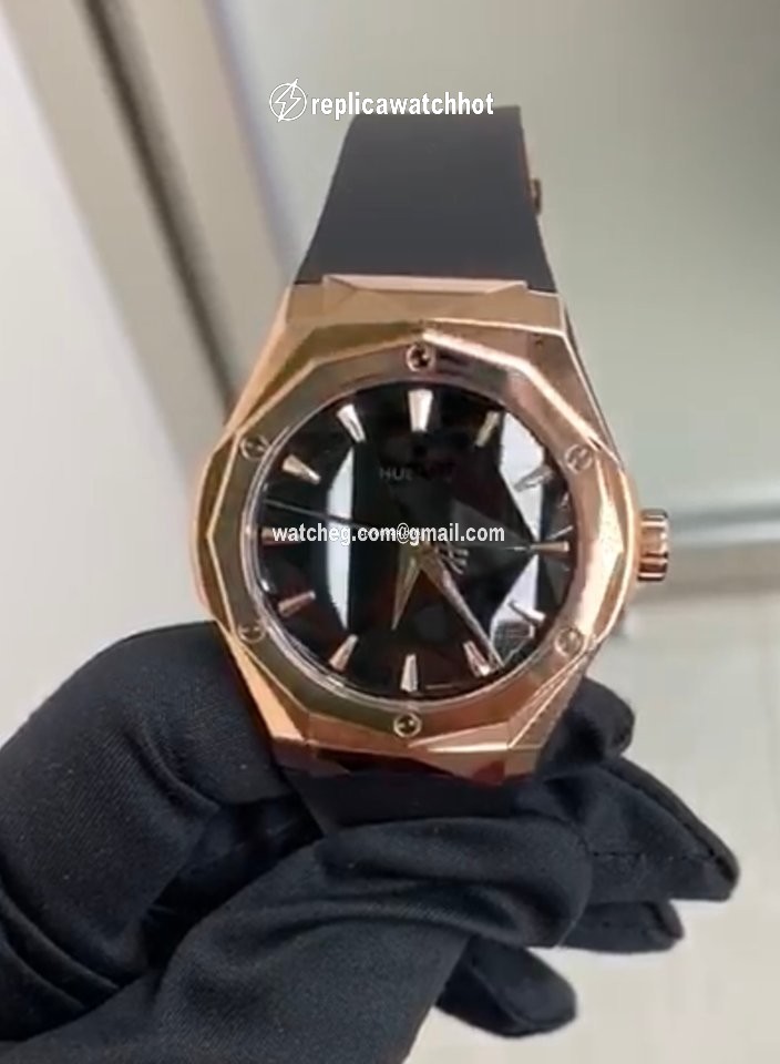Hublot Classic Fusion 45, 42, 38, 33 mm Mens watch Unisex Automatic Rose gold 550.OS.1800.RX.ORL19 2