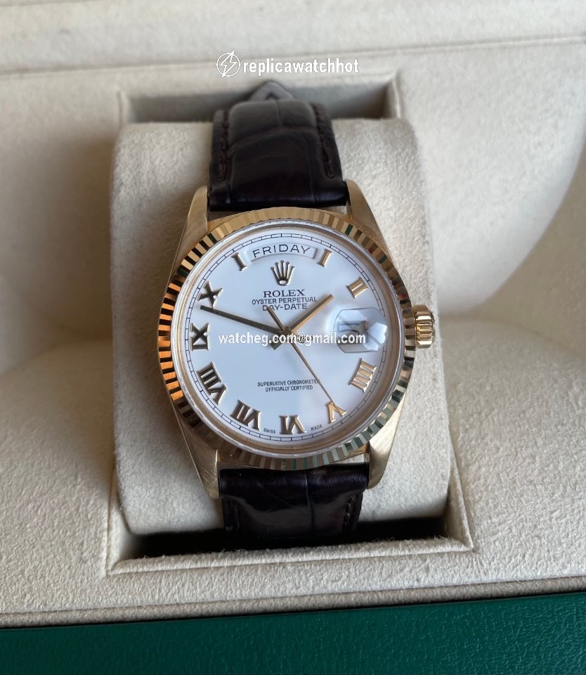 Rolex Day-Date 36 Mens watch Unisex Yellow gold Automatic 18078 2