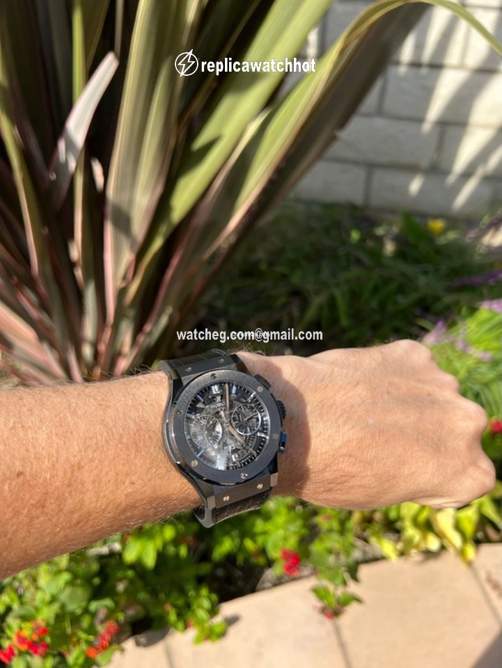 Hublot Classic Fusion Aerofusion Mens watch Unisex Automatic Ceramic 525.cm.0170.rx 2