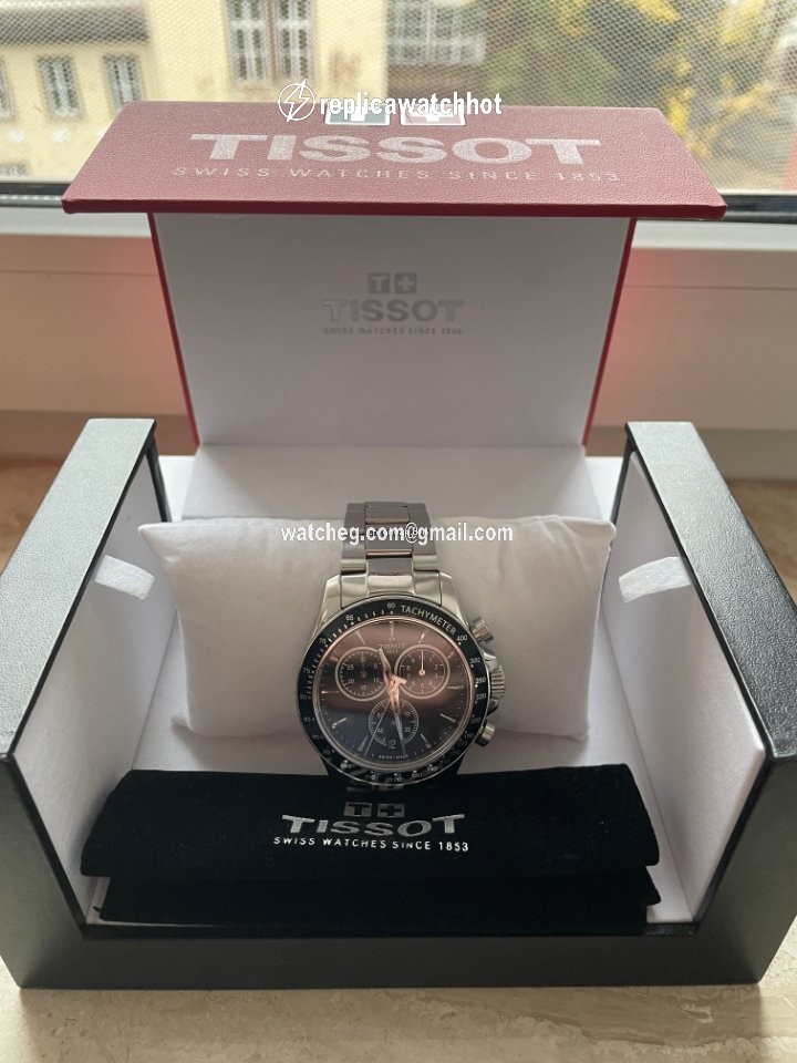Tissot V8 Mens watch Unisex Quartz Steel T106.417.11.051.00 2
