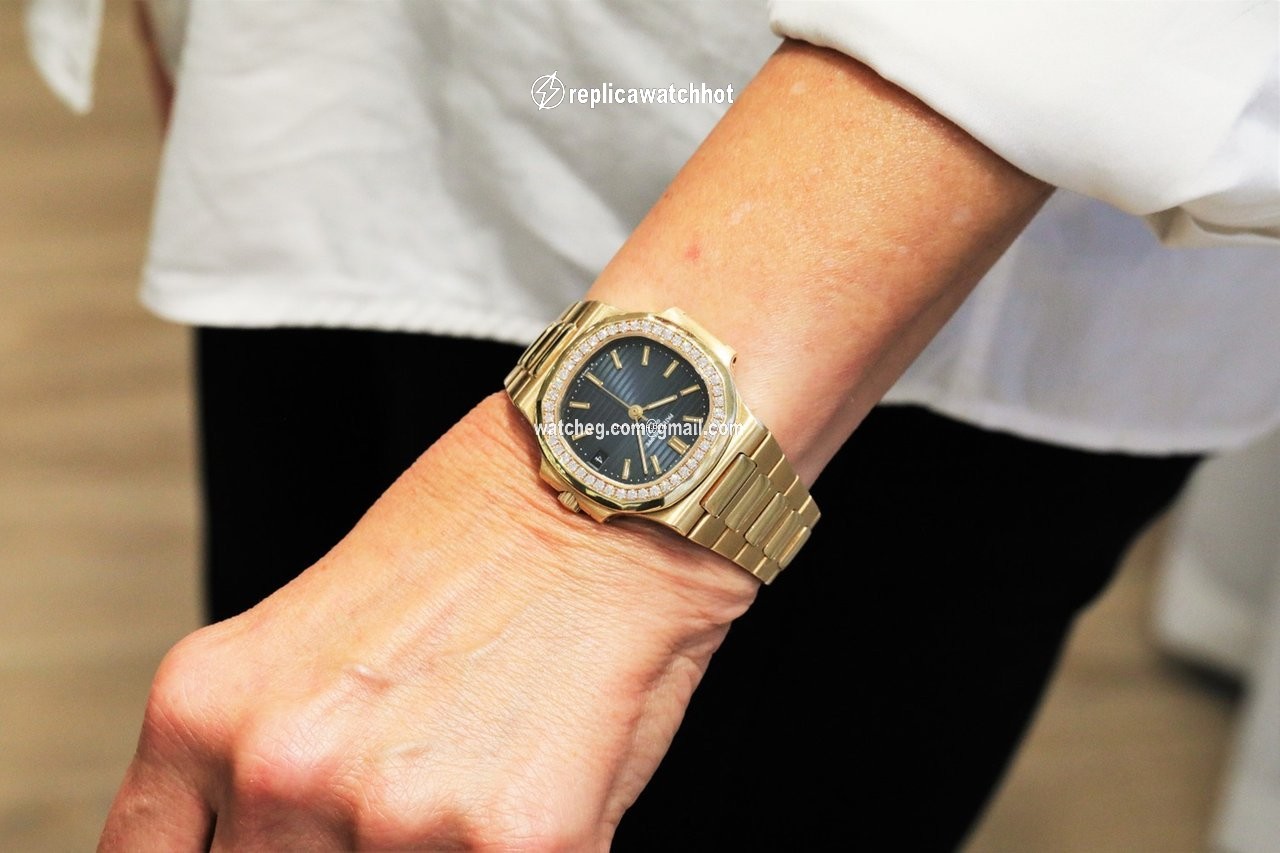 Patek Philippe Nautilus Mens watch Unisex Automatic Yellow gold 3800 1J-001 2