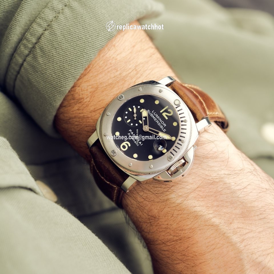 Panerai Luminor Submersible Mens watch Unisex Automatic Steel PAM00664 2