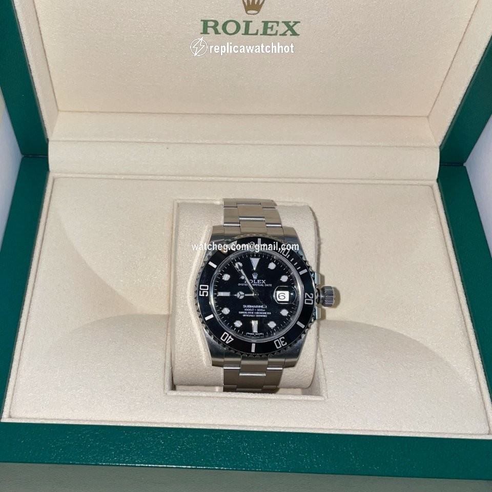 Rolex Submariner Date Mens watch Unisex Steel Automatic 16610LN 2