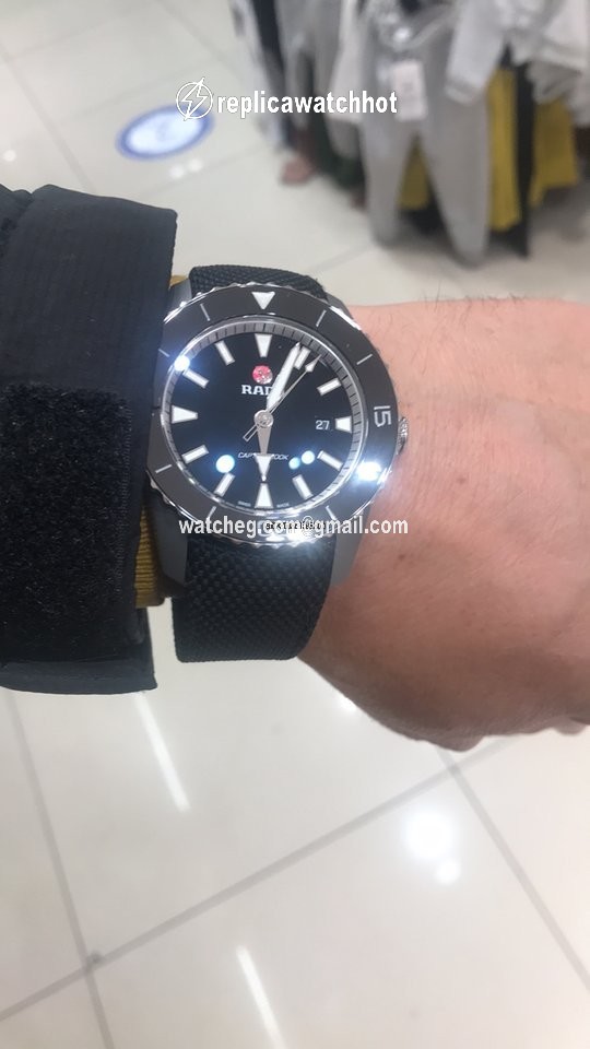 Rado HyperChrome Captain Cook Mens watch Unisex Automatic Titanium R32501206 2