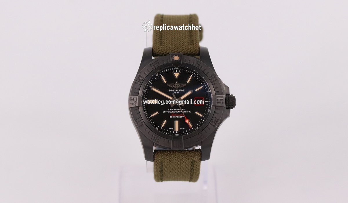 Breitling Avenger Blackbird 44 Automatic Titanium V1731110  BD74 2