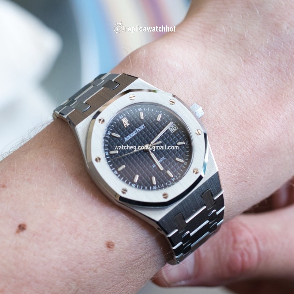 Audemars Piguet Royal Oak Mens watch Unisex Automatic Steel 14790ST 2