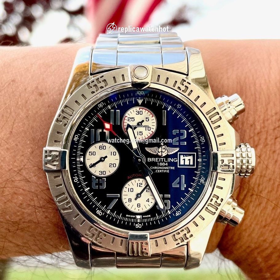 Breitling Avenger II Mens watch Unisex Automatic Steel A1338111 BC33 170A 2