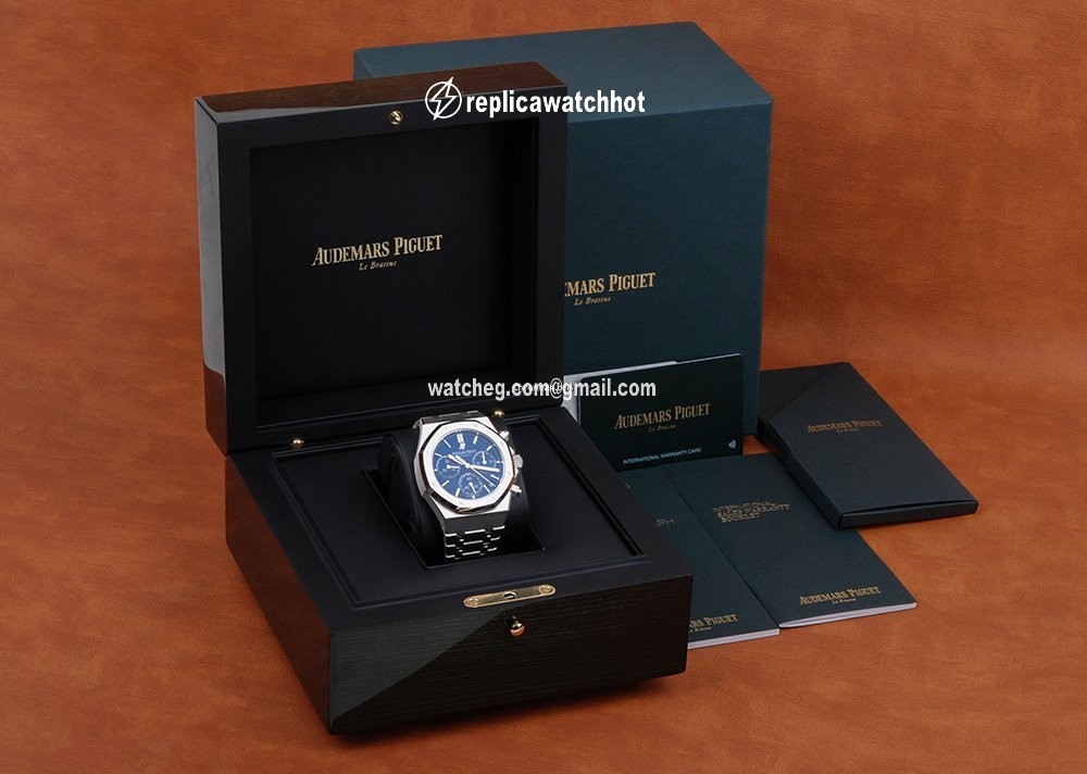 Audemars Piguet Royal Oak Selfwinding Mens watch Unisex Automatic White gold 26239BC.OO.1220BC.01 2