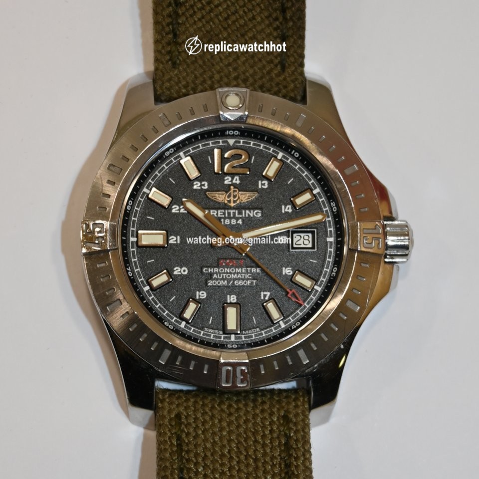Breitling Colt Automatic Steel A1738811 BD44 2