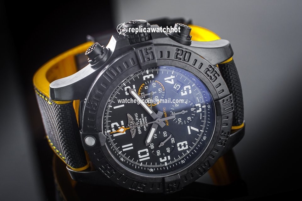Breitling Avenger Hurricane Mens watch Unisex Automatic XB0180 2