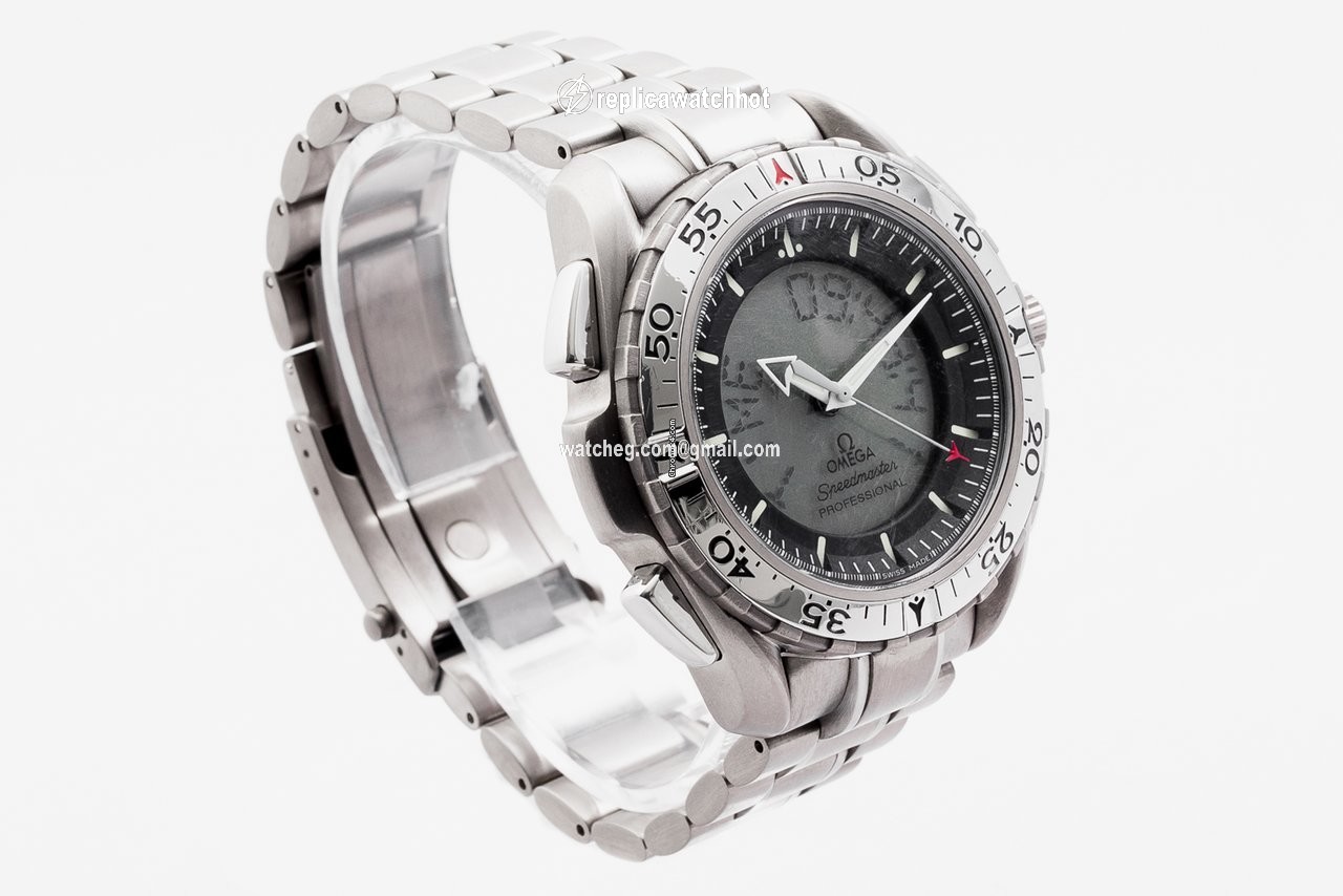 Omega Speedmaster Titanium 39905006 2