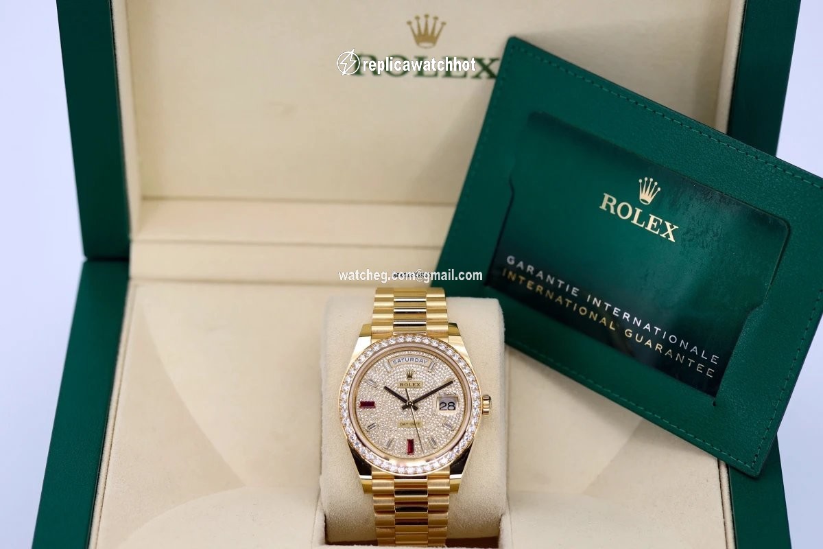 Rolex Day-Date 40 Mens watch Unisex Gold Steel Automatic 228348RBR 2