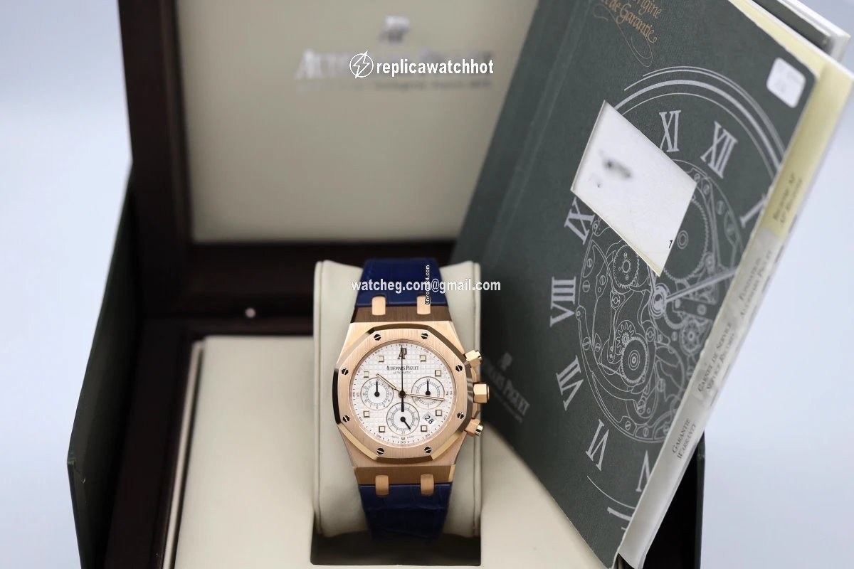 Audemars Piguet Royal Oak Chronograph Mens watch Unisex Automatic Rose gold 26022OR.OO.D088CR.01 2