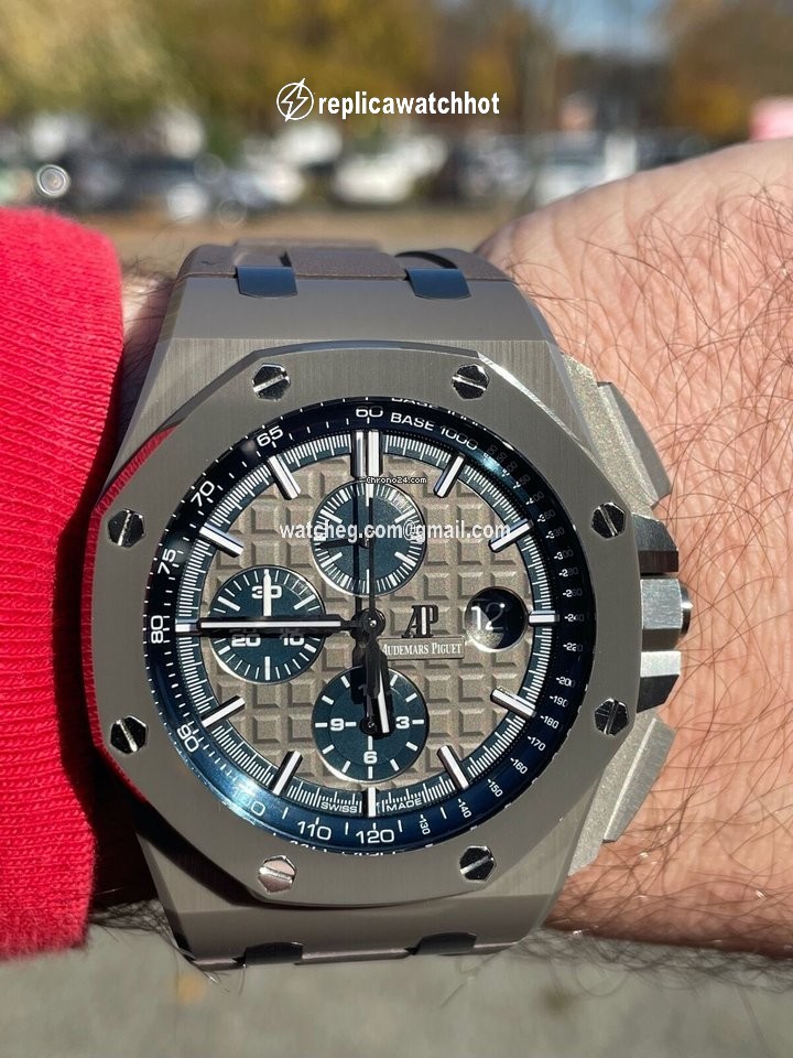 Audemars Piguet Royal Oak Offshore Chronograph Mens watch Unisex Automatic Ceramic 26405CG.OO.A004CA.01 2