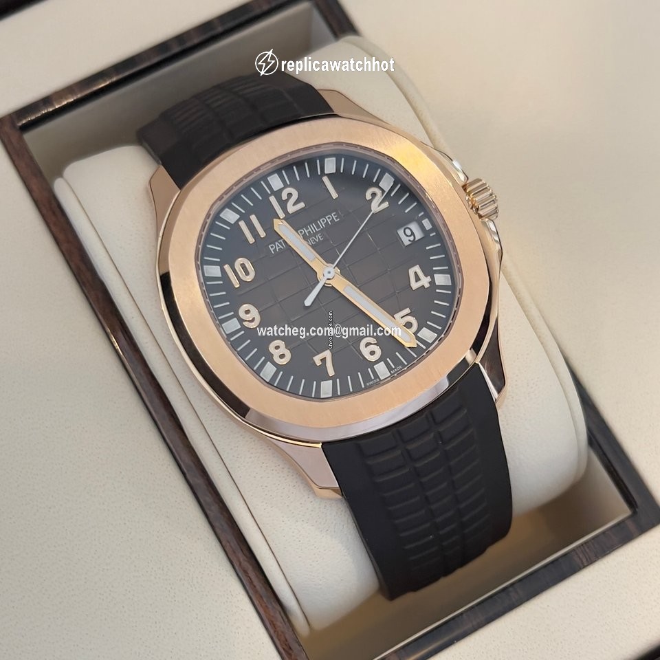 Patek Philippe Aquanaut Mens watch Unisex Automatic Rose gold 5167R 2