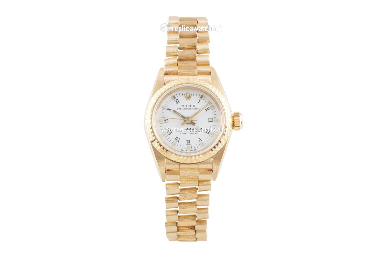 Rolex Oyster Perpetual 26 Womens watch Yellow gold Automatic 67198 2