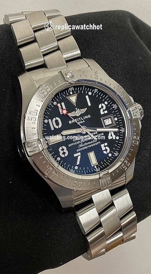 Breitling Avenger Seawolf Mens watch Unisex Automatic Steel A1733010 2