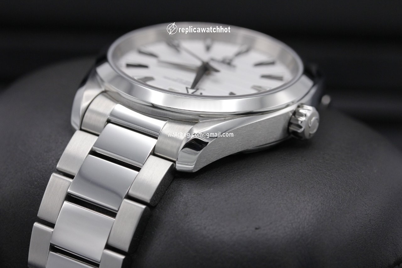 Omega Seamaster Aqua Terra Steel 220.10.38.20.02.001 2